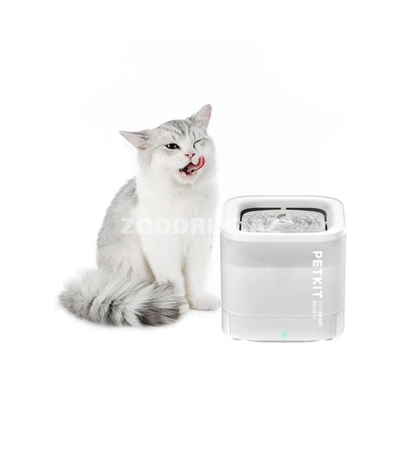 PETKIT Eversweet Solo SE-kompakt və səssiz su fontanı pişiklər və kiçik itlər üçün.