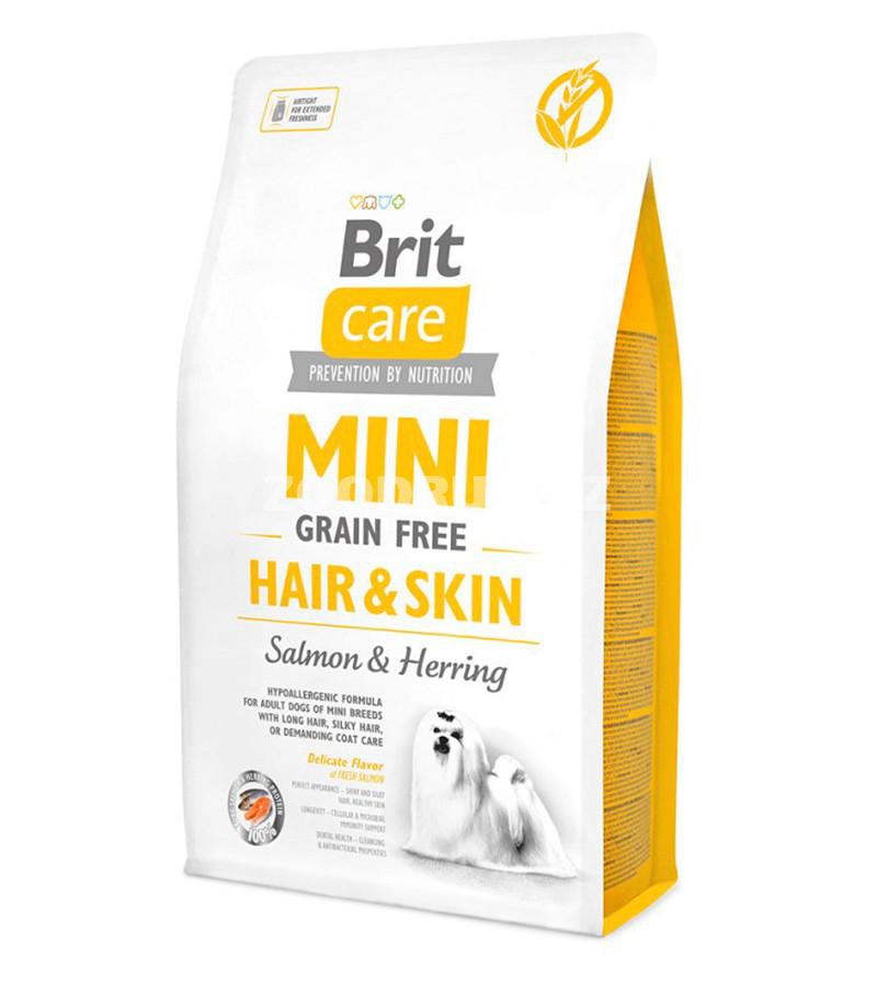 Гипоаллергенный сухой корм Brit Care Mini Hair&Skin для взрослых собак маленьких пород при аллергии со вкусом лосося и сельди.